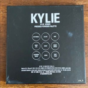Pressed palette from Kylie
